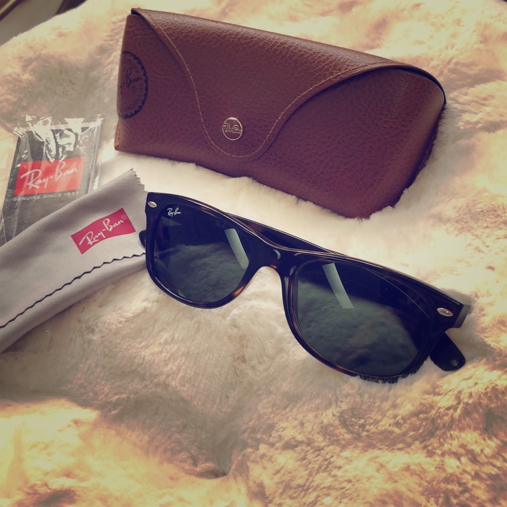Ray-Ban wayfarers
